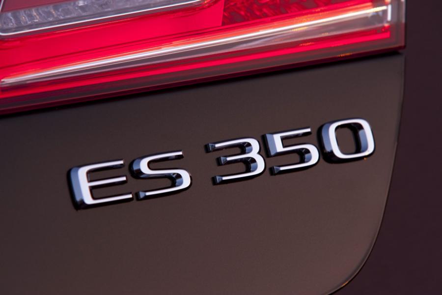  Lexus ES350 2010 года  (фото 21 из 29)